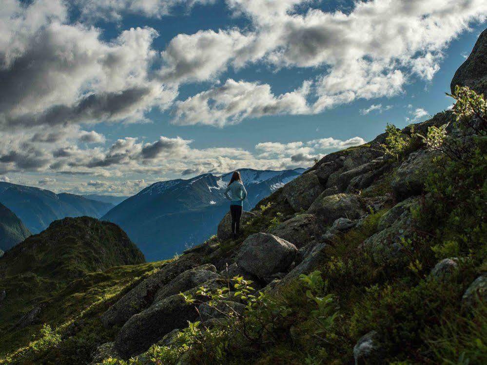 Fjaerland Fjordstove Hotell - Huseby Hotelldrift As Esterno foto